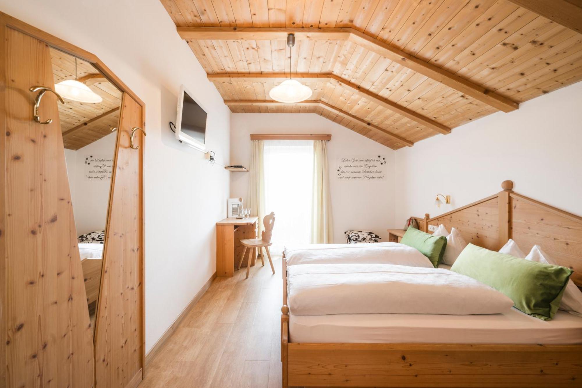 Boutique Pension Erlacher - Adults Only Villandro Exteriör bild